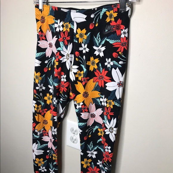 Nike floral leggings - Picture 3 of 3